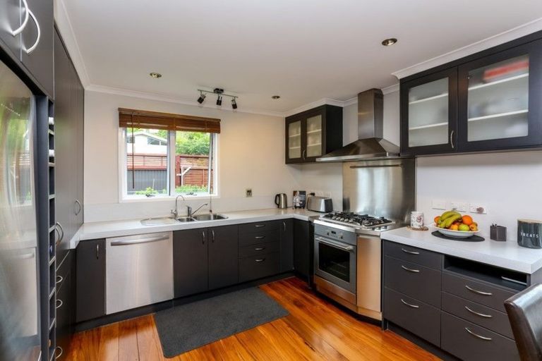 Photo of property in 10 Heaphy Street, Westown, New Plymouth, 4310