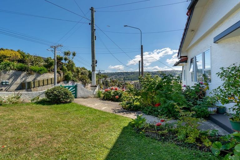 Photo of property in 63 Easther Crescent, Kew, Dunedin, 9012