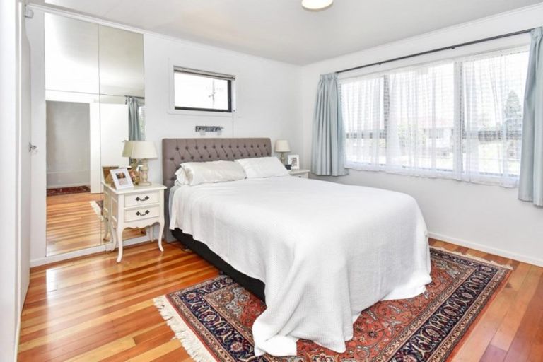 Photo of property in 1/42 Sutton Crescent, Papakura, 2110