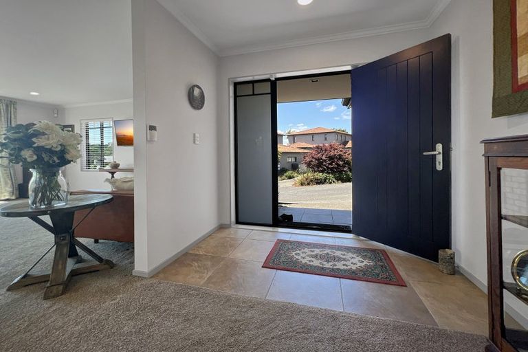 Photo of property in 57 Mt Lebanon Crescent, The Gardens, Auckland, 2105