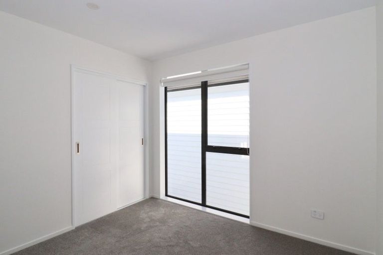 Photo of property in 8a Britannia Place, Half Moon Bay, Auckland, 2012