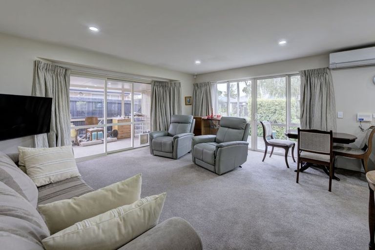 Photo of property in 3/46 Staveley Street, Avonhead, Christchurch, 8042