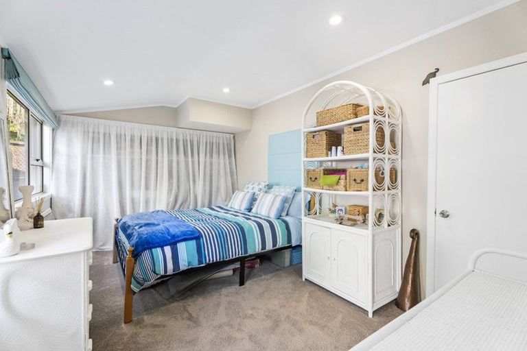 Photo of property in 32 The Circle, Manly, Whangaparaoa, 0930