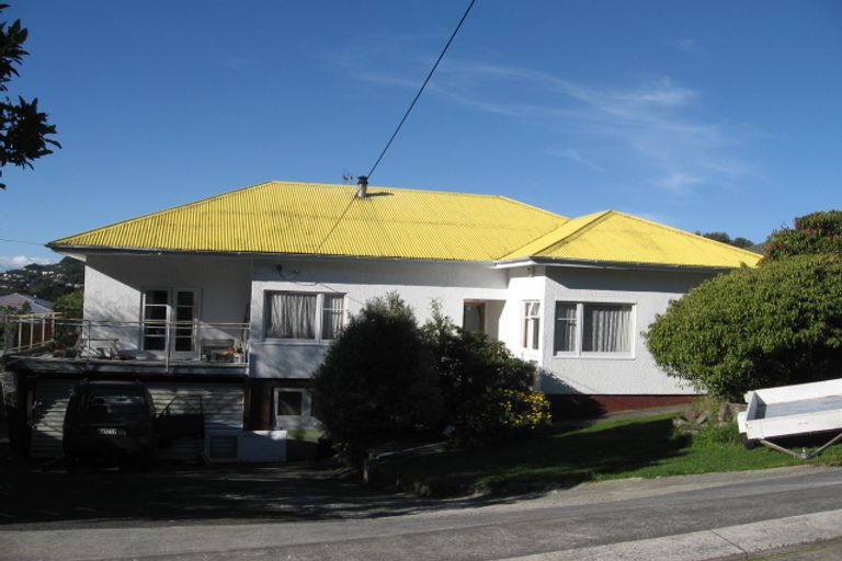 Photo of property in 38 Homewood Crescent, Karori, Wellington, 6012