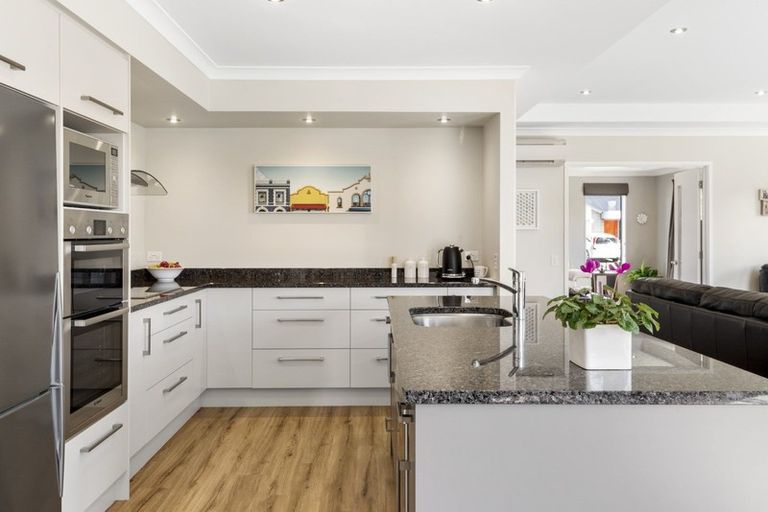 Photo of property in 5 Bennington Way, Wigram, Christchurch, 8042