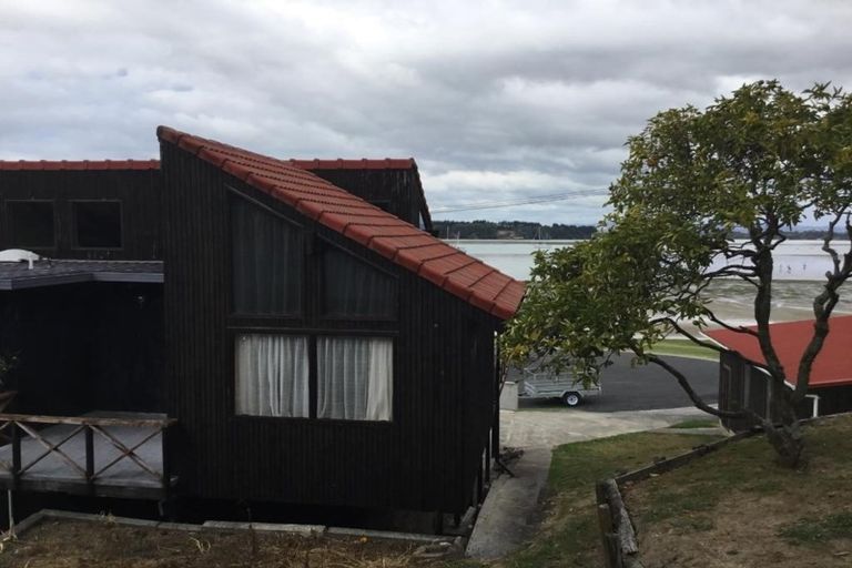 Photo of property in 50-52 The Esplanade, Omokoroa, 3114