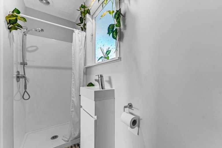 Photo of property in 84 Millbrook Road, Henderson, Auckland, 0612