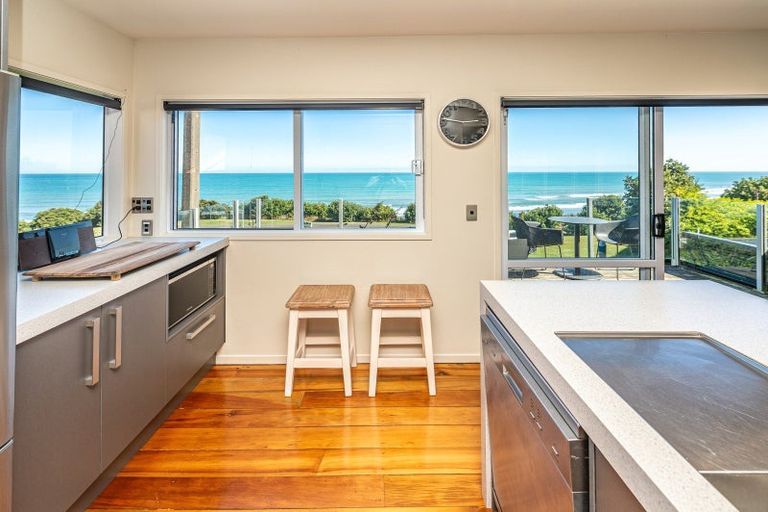 Photo of property in 18 Sunset Parade, Kai Iwi, Whanganui, 4574