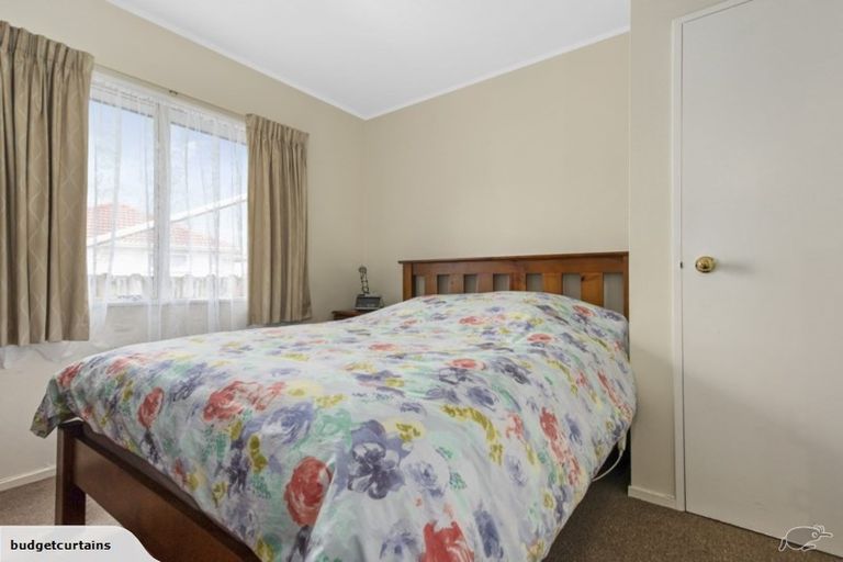 Photo of property in 17 Edgewater Drive, Pakuranga, Auckland, 2010