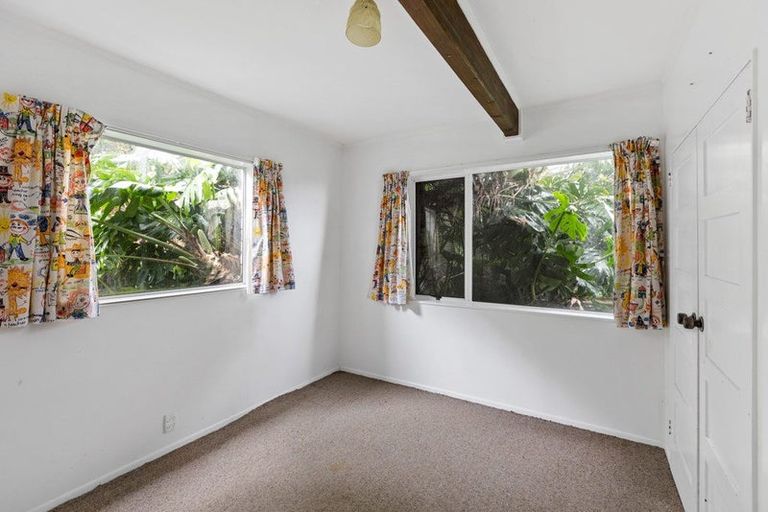Photo of property in 11 South Road, Moturoa, New Plymouth, 4310