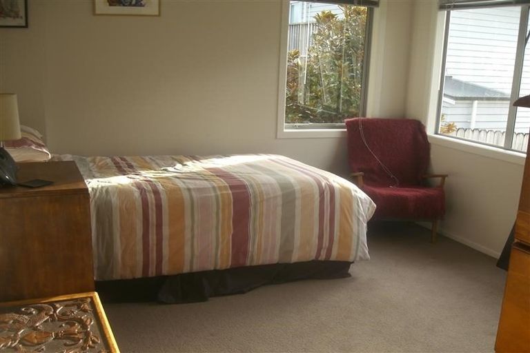 Photo of property in 68b Browns Bay Road, Rothesay Bay, Auckland, 0630