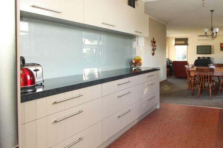 Photo of property in 140 Guppy Road, Taradale, Napier, 4112