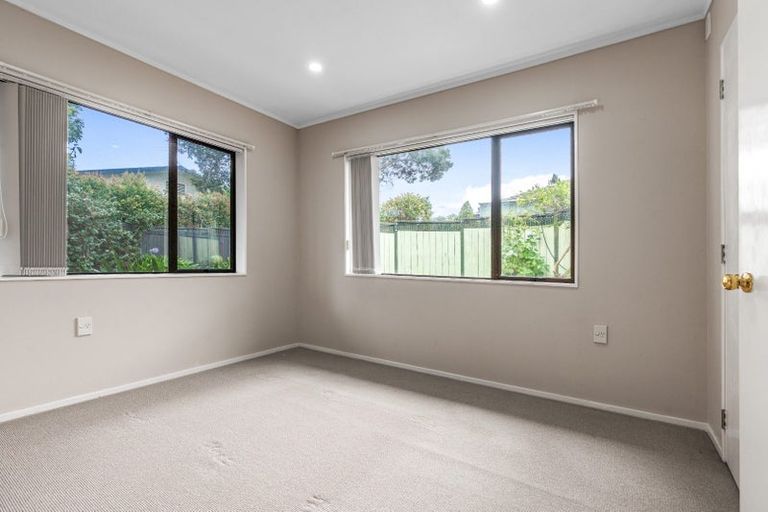 Photo of property in 2/6 Arthur Road, Hillpark, Auckland, 2102