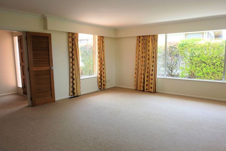Photo of property in 7 Hillcrest Place, Avonhead, Christchurch, 8042
