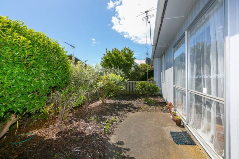 Photo of property in 32d Paritutu Road, Spotswood, New Plymouth, 4310