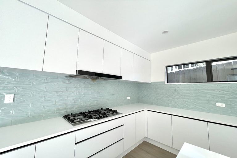 Photo of property in 26c Topliss Drive, Northcross, Auckland, 0632