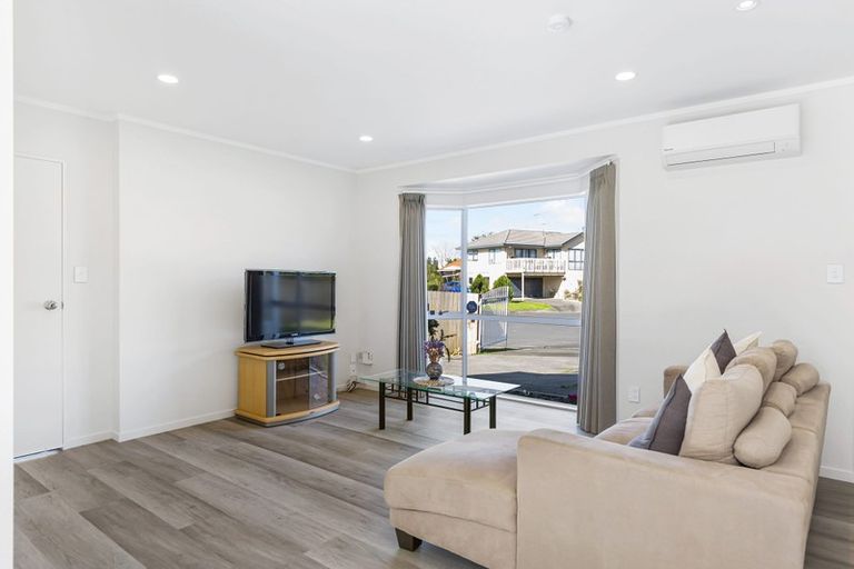 Photo of property in 46 Patts Avenue, Glendene, Auckland, 0602