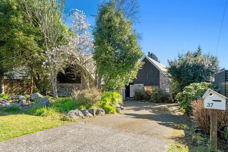 Photo of property in 37 Utuhina Road, Springfield, Rotorua, 3015