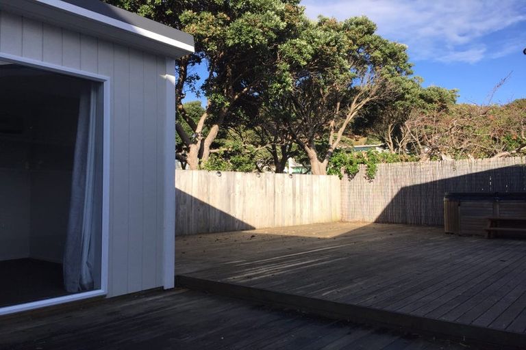 Photo of property in 19a Mantell Street, Seatoun, Wellington, 6022
