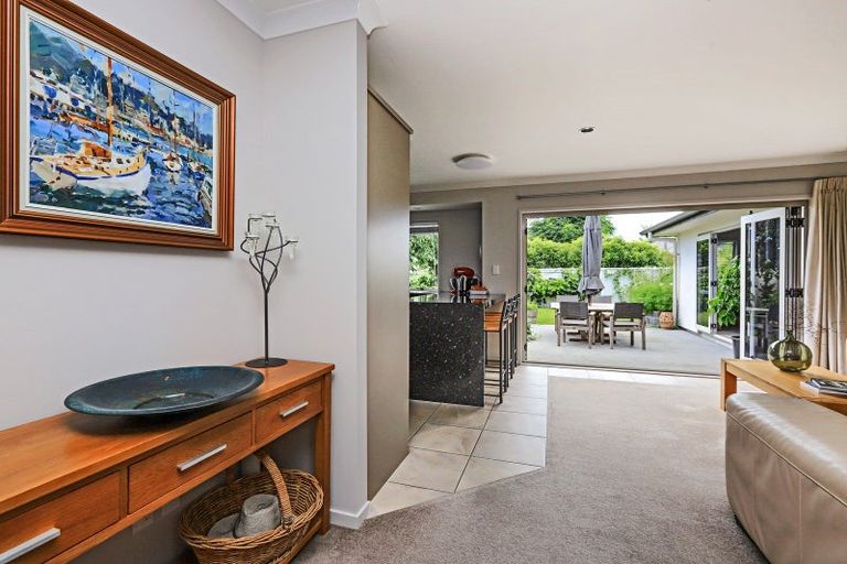 Photo of property in 41 Fairview Place, Havelock North, 4130