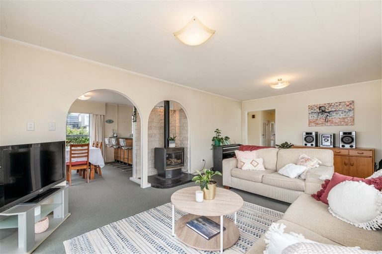 Photo of property in 48 Shetland Street, Glen Eden, Auckland, 0602