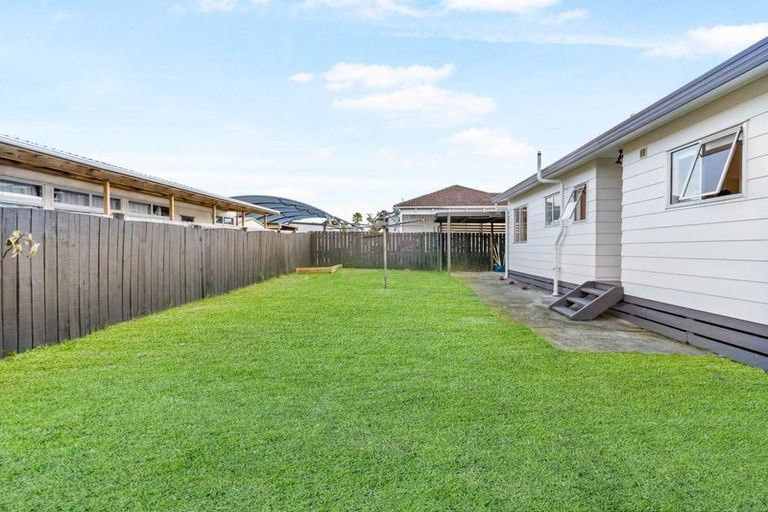 Photo of property in 2/22 Tamworth Close, Manurewa, Auckland, 2102