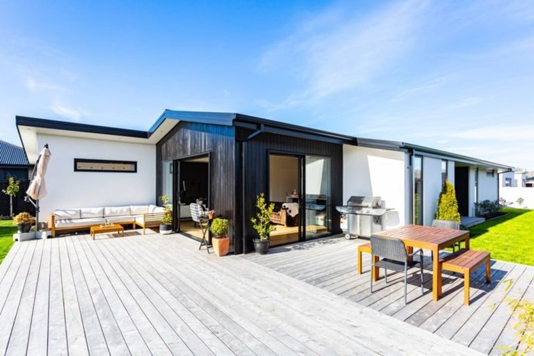 Photo of property in 37 Roys Street, Marshland, Christchurch, 8083