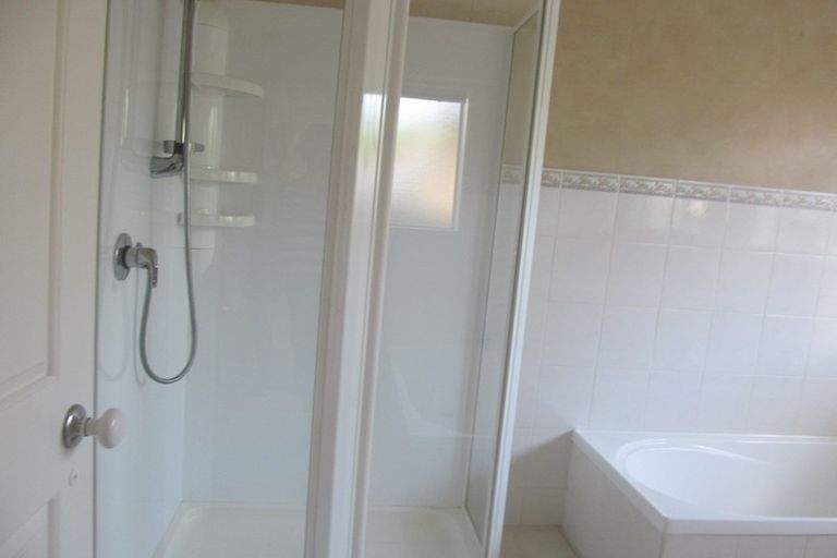 Photo of property in 11 Kath Hopper Drive, Orewa, 0931