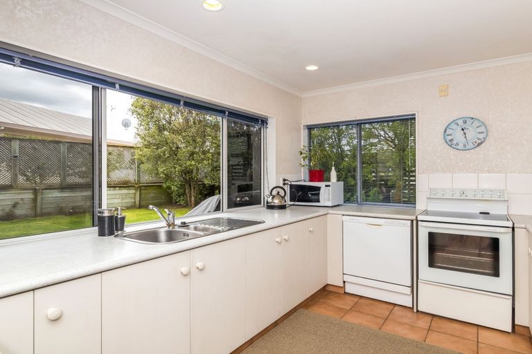 Photo of property in 2/24 Robinson Terrace, Rangatira Park, Taupo, 3330