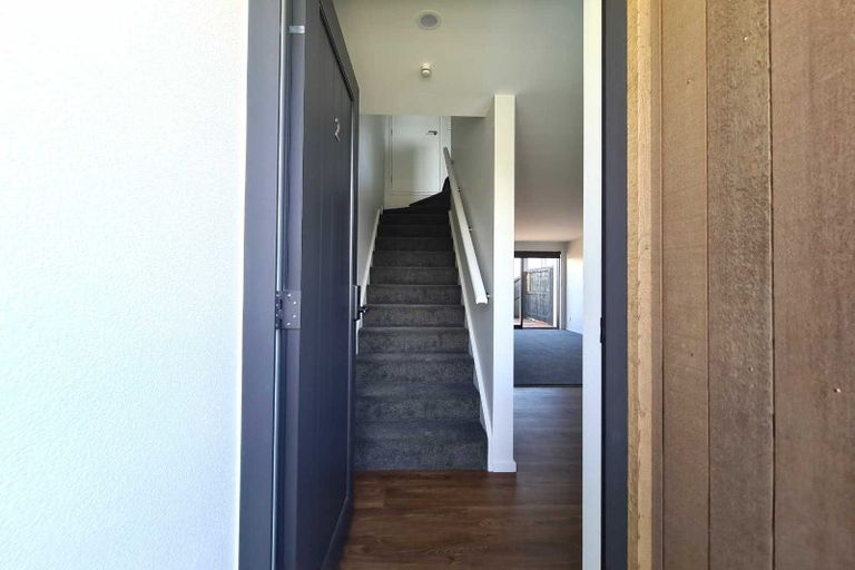 Photo of property in 2/27 New Brighton Road, Shirley, Christchurch, 8061