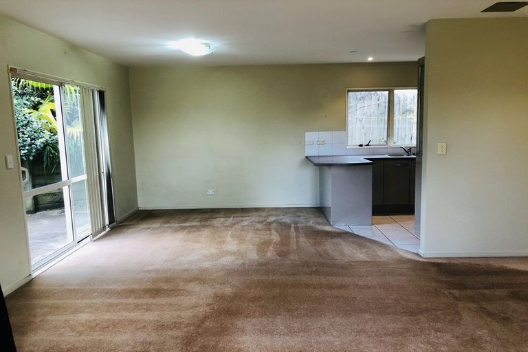 Photo of property in 1/1 Saint Clair Place, Browns Bay, Auckland, 0630