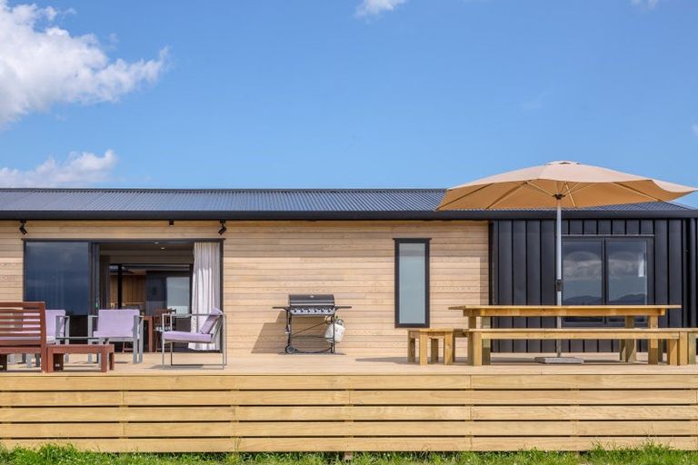 Photo of property in 53 Burgundy Drive, Martinborough, 5711