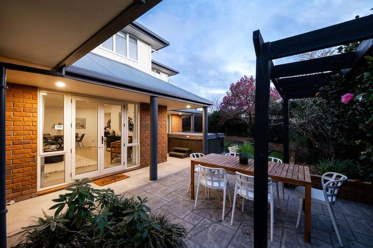Photo of property in 1 Oaktree Lane, Bishopdale, Christchurch, 8053