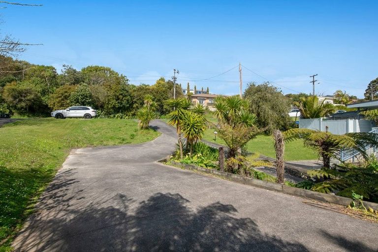 Photo of property in 2/25 Philson Terrace, Browns Bay, Auckland, 0630