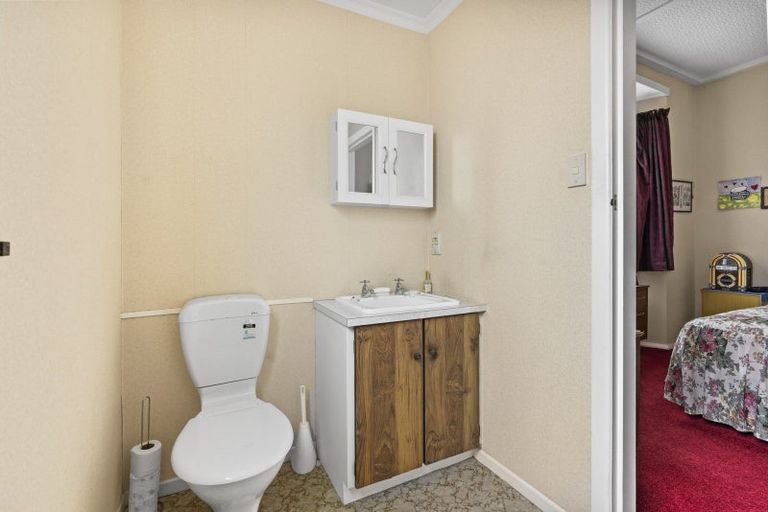 Photo of property in 12 Dunn Street, Egmont Village, 4372