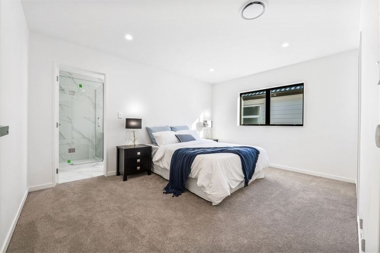 Photo of property in 4 Puruatanga Drive, Flat Bush, Auckland, 2019