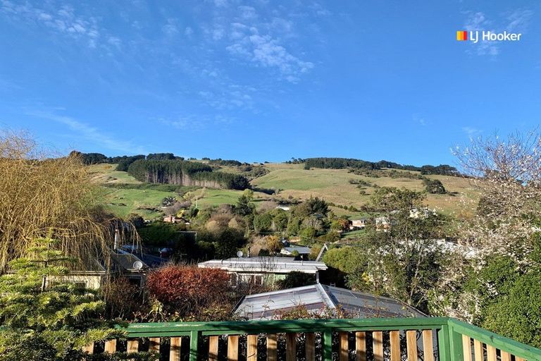 Photo of property in 8 Dickson Street, Macandrew Bay, Dunedin, 9014