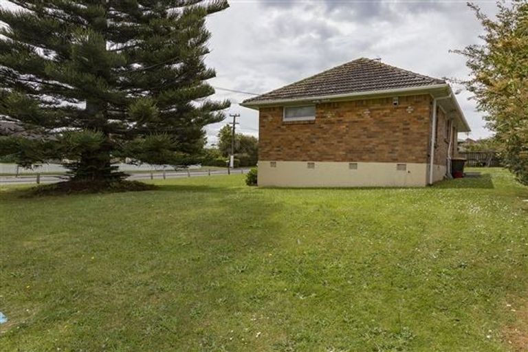 Photo of property in 28 Fleming Street, Manurewa East, Auckland, 2102