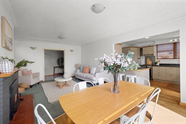 Photo of property in 14 Barrett Street, Westown, New Plymouth, 4310