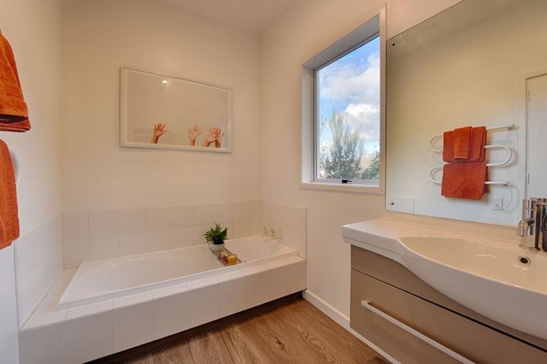 Photo of property in 10 Seymour Street, Gore, 9710