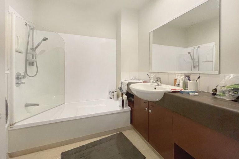 Photo of property in Hume House, 12/152 The Terrace, Wellington Central, Wellington, 6011