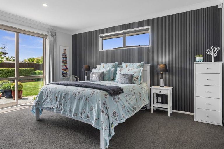 Photo of property in 28 Sequoia Way, Rangiora, 7400