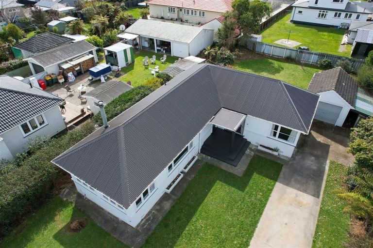 Photo of property in 26 Graham Street, Levin, 5510