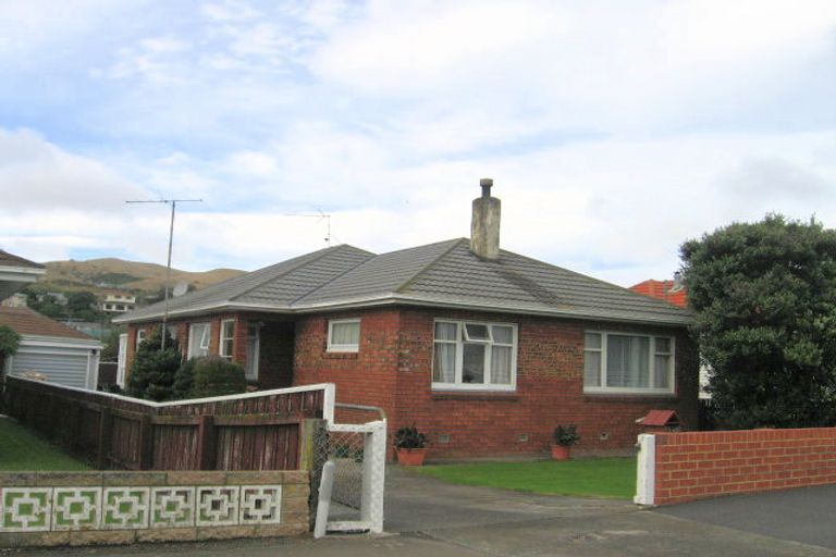 Photo of property in 142 Main Road, Tawa, Wellington, 5028