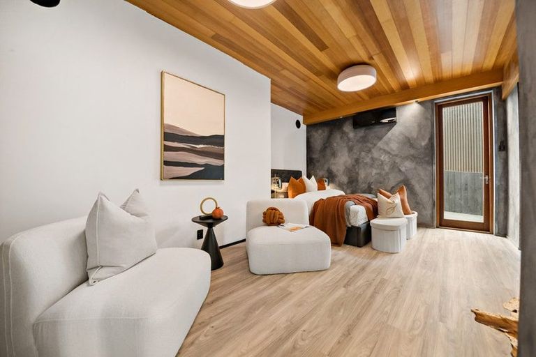 Photo of property in 26 Braemar Road, Castor Bay, Auckland, 0620