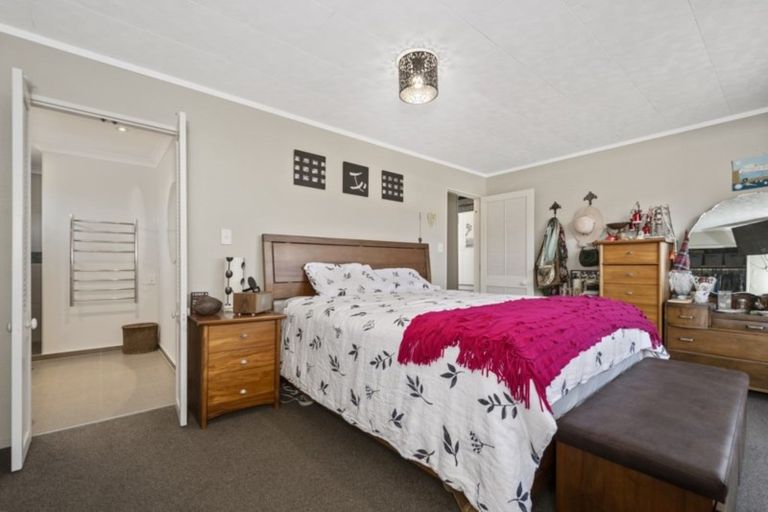 Photo of property in 38 Longstead Avenue, Papamoa Beach, Papamoa, 3118