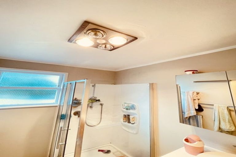 Photo of property in 5 President Avenue, Papakura, 2110