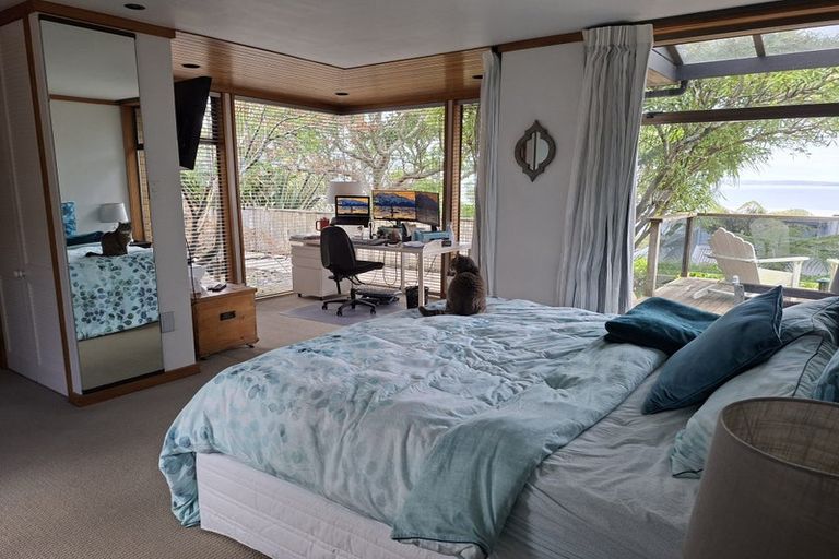 Photo of property in 1/1 Carlisle Road, Torbay, Auckland, 0630