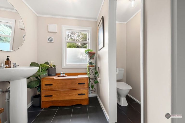 Photo of property in 166 Seddon Street, Naenae, Lower Hutt, 5011