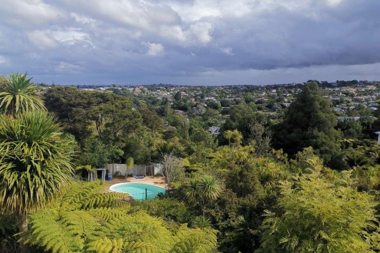 Photo of property in 238 Glenvar Road, Torbay, Auckland, 0630